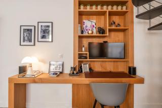 1min Walk From Champs Elysées - Avenue Montaigne - AC - Self-Checkin - Working Desk - París - 1