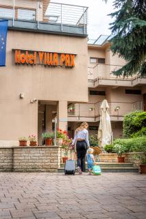 Hotel Villa Pax - Balatonalmádi - 9