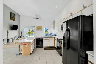 Beautiful Lakeview with Xbox & More! - Davenport - 6