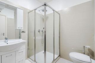 Duomo 15 min walk - Luxury Flat, Netflix and Wi-Fi - Milan - 2