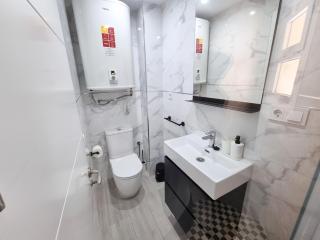 Aljaima I City Center and Beach Apartment - 3