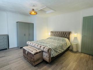 Purbeck Inn Entire Apartment in Bournemouth town centre - 0