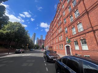 One Bedroom Flat Nine Elms SW8 - 2