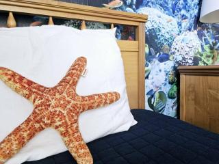 Discover the Deep Blue with Finding Nemo House - Davenport - 7