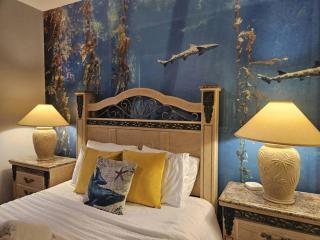 Discover the Deep Blue with Finding Nemo House - Davenport - 3