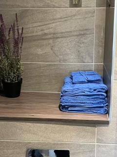 Peaceful 2BR Hideout With Instant Self Check-In At Kelham Island Retreat - Sheffield - 3