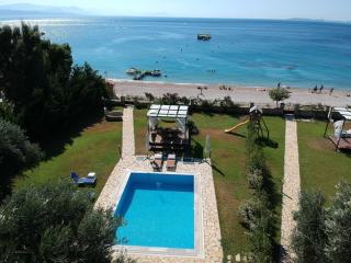 Mechet's Oceanfront Barbati Beach Villa - - 0