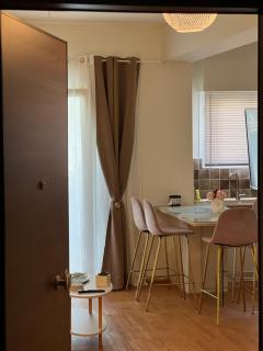 Acropolis Sidewalk view - 0