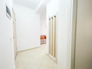 2 bedrooms 1117 - Golem - 2