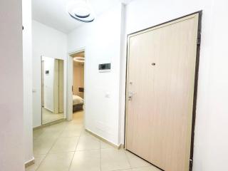 2 bedrooms 1117 - Golem - 1