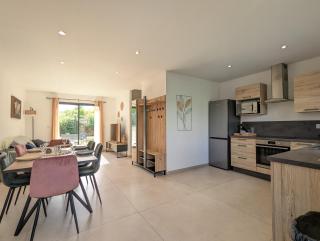 Maison TESLA aéroport gare cnpe rte Golf de Lyon - 7