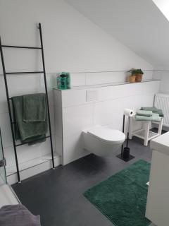 --Renoviert-- Ruhige 1-Zimmer Einliegerwohnung mit Küche und Bad in Großburgwedel - Burgwedel - 7