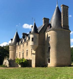Chambre dans tour du 15ème siècle - Mauvières - 0