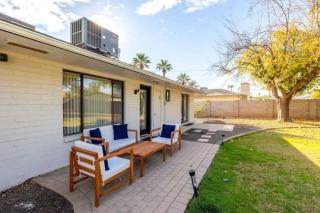 Sunshine on Sells, Pool & BBQ Grill - Scottsdale - 7