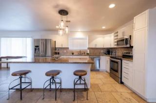 Sunshine on Sells, Pool & BBQ Grill - Scottsdale - 4