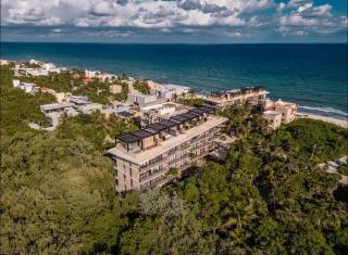 Luxury and Mordern Beachfront Condo by BT Homes - 1