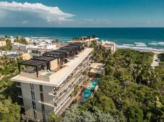 Luxury and Mordern Beachfront Condo by BT Homes - Tancah - 0