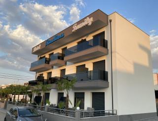 RADINA FAMILY - Kallithea Halkidikis - 0
