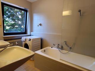 Monteurs Wohnung mit 8 Einzelbetten, Küche, Parkplatz und Balkon - 3