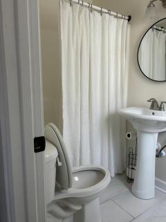 Newly Renovated Home Near DT - Anderson - 2