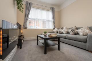 Large cosy house - free on street parking - Liverpool - 9