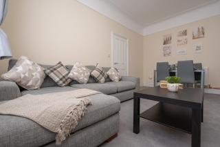 Large cosy house - free on street parking - Liverpool - 8