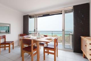 Ocean Shores 12 Waterfront Unit with Sensational Water Views WiFI and Air Conditioning - Nelson Bay - 4