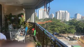 Confortável Suite com varanda na praia Barra da Tijuca - Rio de Janeiro - 2