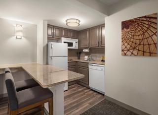 Staybridge Suites Indianapolis-Airport by IHG - Plainfield - 2