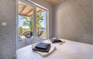 Cozy Home In Drage With Kitchen - Drage - 4
