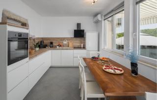 2 Bedroom Awesome Home In Vizinada - 3