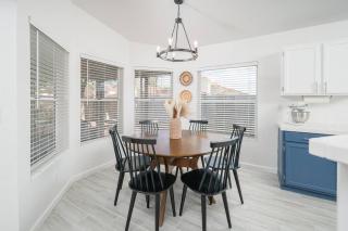 Sonoran Sunspot, Quiet Neighborhood, Sunroom - 3