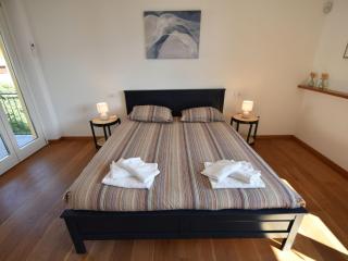 Flat near Isola Bella and waterfront dining - 6