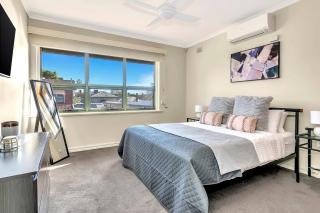 'Brick Tides' Experience the Serene Glenelg North - Glenelg - 7