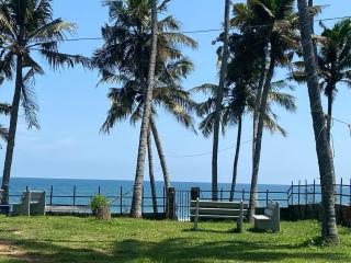 Thodiyil beach view twin bedroom cottage varkala - Paravūr - 0