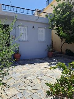 Studio Apartment 2 at The Grey House - Kalamata - 7