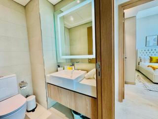 Venduras - Skyline View Farhad Azizi Residence Al Jaddaf - Dubai - 2