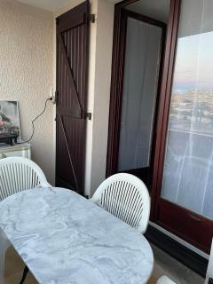 F2 Terrasse Parking Privé proche commerces et Mer - 8