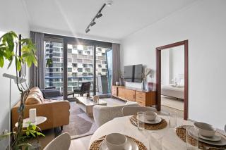Iconic Burj View 1BR in Burj Vista Tower Near Shops & Metro - Dubai - 3