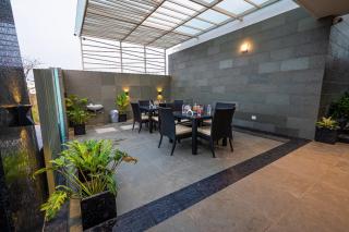S R Pool Suites - Mysore - 8