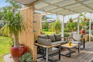 Coast Awhile - Whangamata Holiday Home - Whangamata - 0