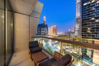 FIRST CLASS 2BR Stunning Burj Khalifa Views - Dubai - 4