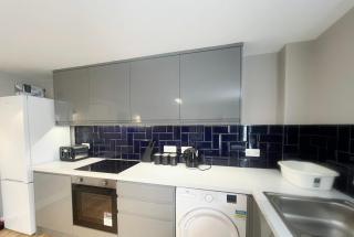 Three bedroom apartment in Gloucester road north - Bristol - 5