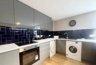 Three bedroom apartment in Gloucester road north - Bristol - 4