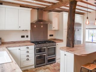 Cathedral View Farmhouse - Ely - 3