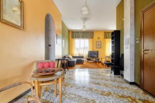 Urban Elegance with a View Viale Tunisia Milan - Milan - 6