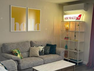 Stylish 2-Bedroom Apartment in Scenic Marsaxlokk - Marsaxlokk - 9