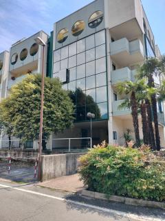 Close to the Lake - 4