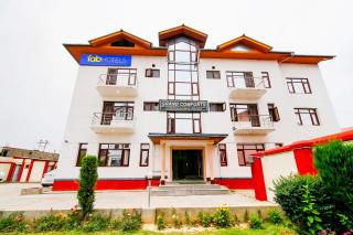FabHotel Grand Comforts - Haidarpur - 0