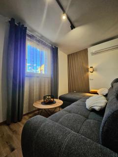 Villa Izziy by the beach with a sea view and heated pool - Ražanac - 5